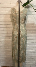 Load image into Gallery viewer, 1990’s Vintage Pastel Green Floral Midi Dress
