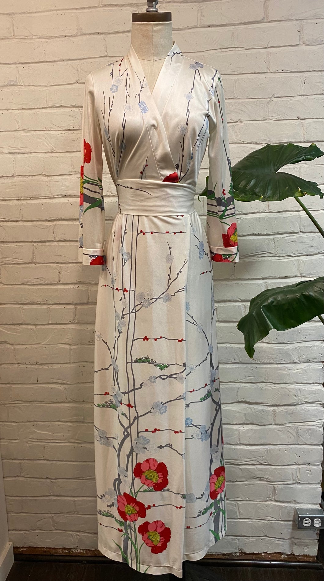 1960’s Vintage Whimsical Kimono Wrap Dress