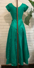 Load image into Gallery viewer, 1950’s Vintage Green ”Mrs. Harris Goes to Paris” Dress
