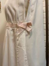 Load image into Gallery viewer, 1950’s Vintage Coquette Ribbon Bow Top
