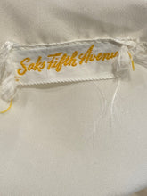 Load image into Gallery viewer, 1950’s Vintage Coquette Ribbon Bow Top
