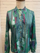 Load image into Gallery viewer, 1970’s Vintage Kelly Greenbow Vintage Top
