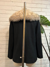 Load image into Gallery viewer, 1960’s Vintage Fox Collared Black Blazer
