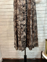 Load image into Gallery viewer, 1950’s Vintage Floral Fall House Dress
