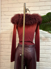 Load image into Gallery viewer, 1990’s Vintage Burgundy Shearling Fur Collar
