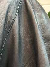 Load image into Gallery viewer, 1990’s Vintage Sheath Leather &amp; Faux Fur Jacket
