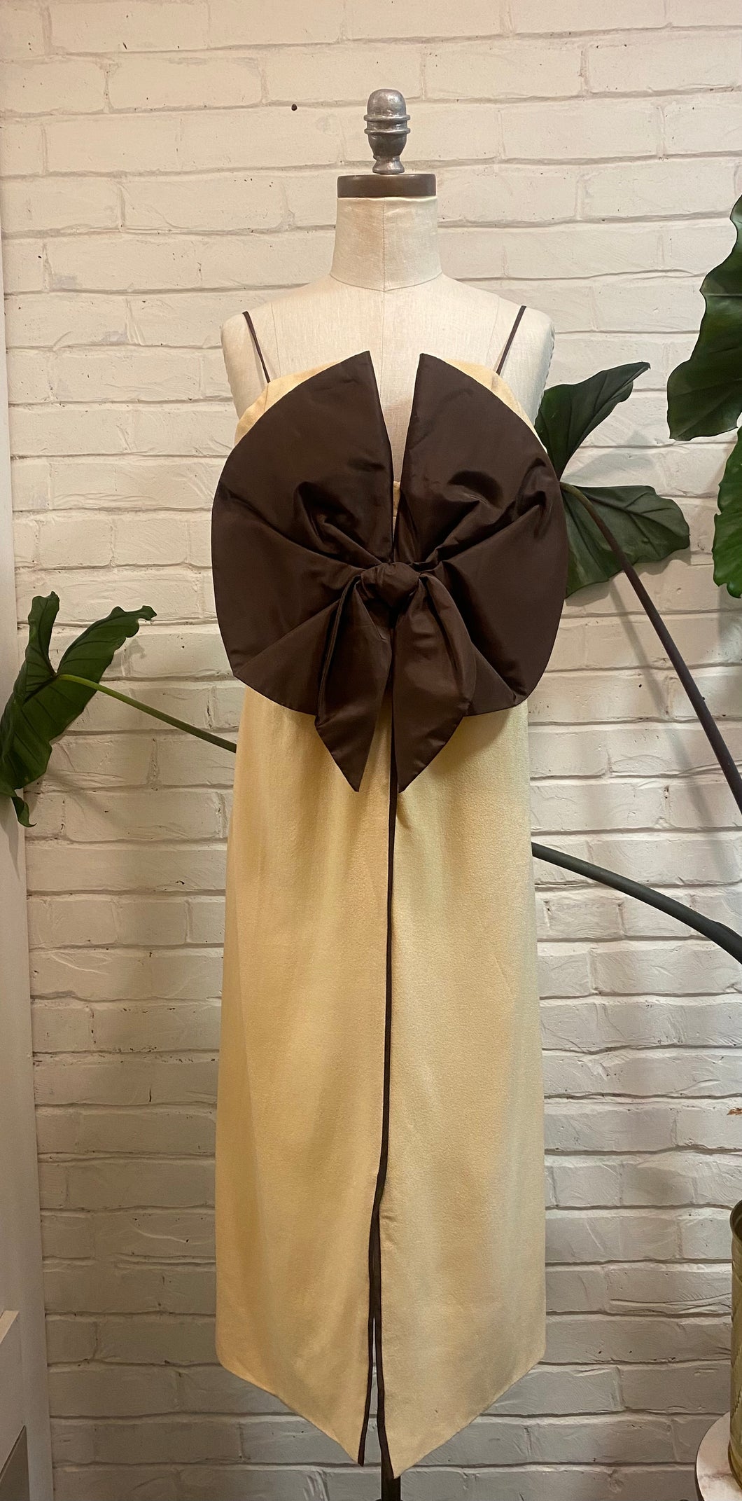 1980’s Vintage Rare Brown Ribbon Dress