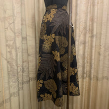 Load image into Gallery viewer, 1970’s luxe Hawaiian midi skirt
