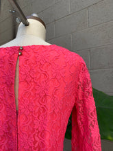 Load image into Gallery viewer, Lace hot pink shift 60’s  midi
