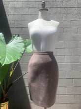 Load image into Gallery viewer, Claude Montana skirt
