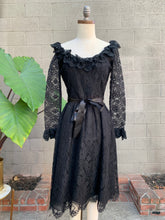 Load image into Gallery viewer, Oscar De La Renta black lace dress
