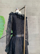 Load image into Gallery viewer, Oscar De La Renta black lace dress
