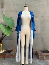 Load image into Gallery viewer, 1940’s embroidered flower blue silk kimono
